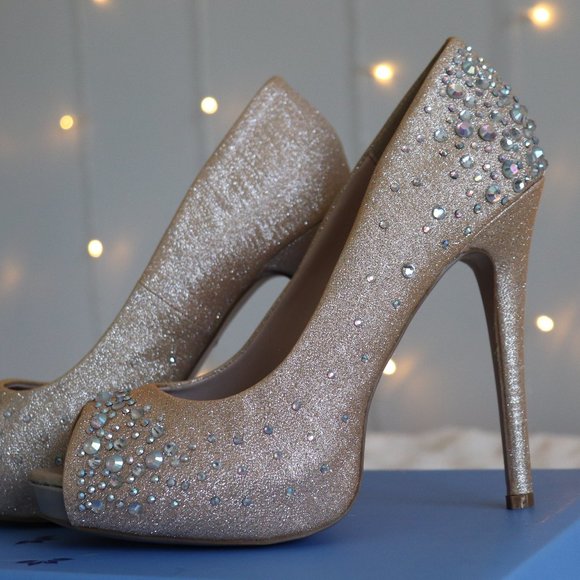 Gold Prom Pageant Homecoming Heels | 077 - Picture 3 of 12